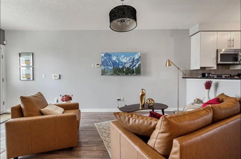 #304, 1540 17th Ave SW, Calgary, 2 Bedrooms Bedrooms, 0 ,2 BathroomsBathrooms,Condos/Townhouses,For Rent,Skyline on 17th,#304, 1540 17th Ave SW,0,3334